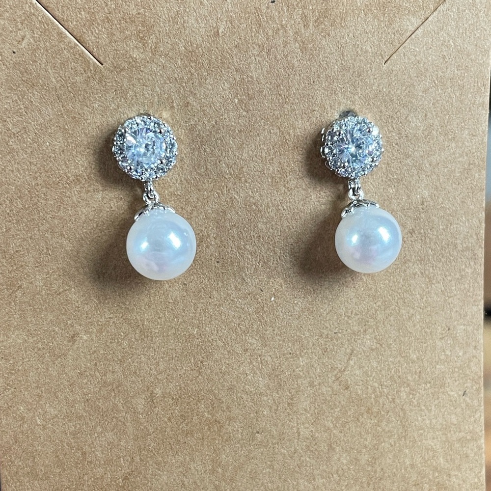 Elegant Silver and  Crystal Earrings